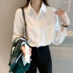 Camisa blanca de algodón puro para mujer, nueva sensación de diseño, blusa de nicho, camisa de fondo informal, camisa de manga larga de todo fósforo - immagine 4